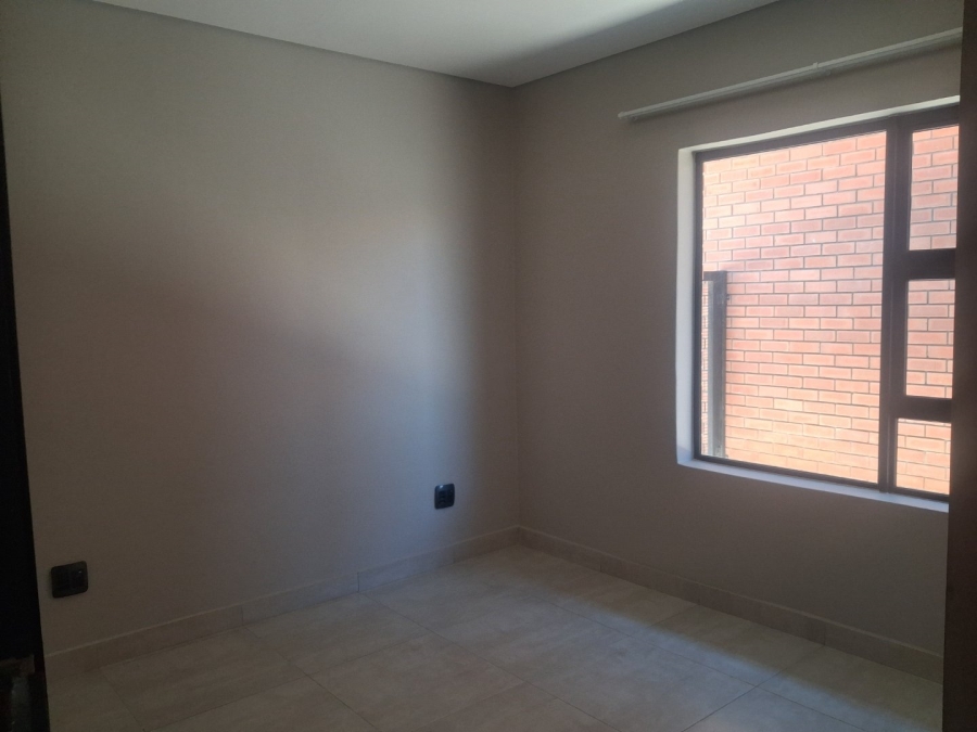 To Let 3 Bedroom Property for Rent in Somerton Estate Free State